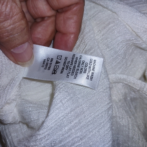 (21) Maurices, Top, Size M, Button down front - Picture 6 of 7